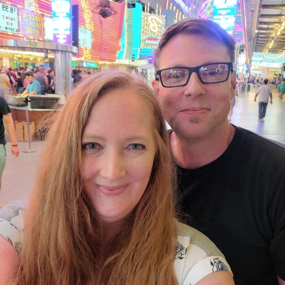 Meet your Posher, Dani Hott - Picture 4 of 13